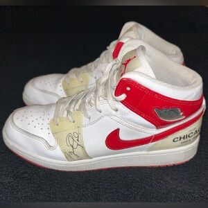 Nike Air Jordan 1 Mid SS Rookie Season 
-Size 7Y